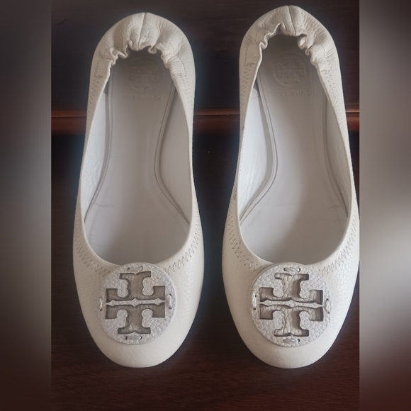 Tory Burch Pebbled "Reva" flats - Picture 2 of 5